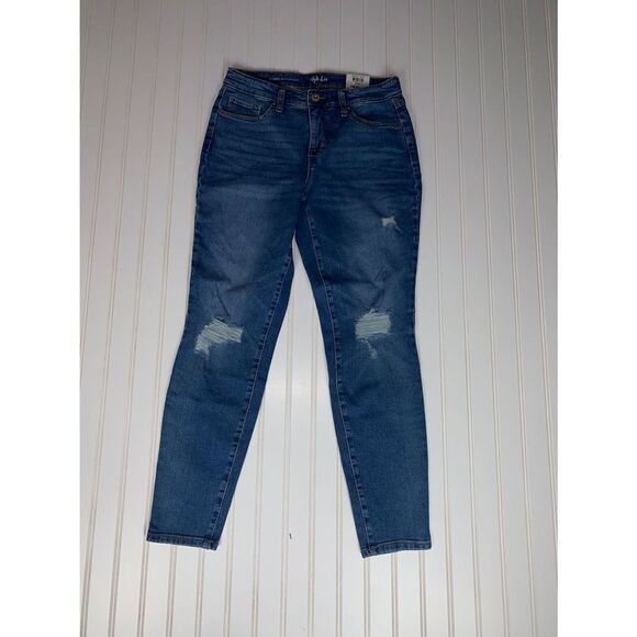 Style & Co. Skinny Mid Rise Lawrence Destructed Curvy Jeans 4 NWT - Picture 2 of 9